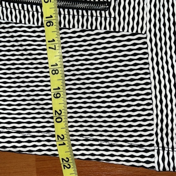 Kasper women’s black and white zip up jacket Size 10 - Picture 9 of 10